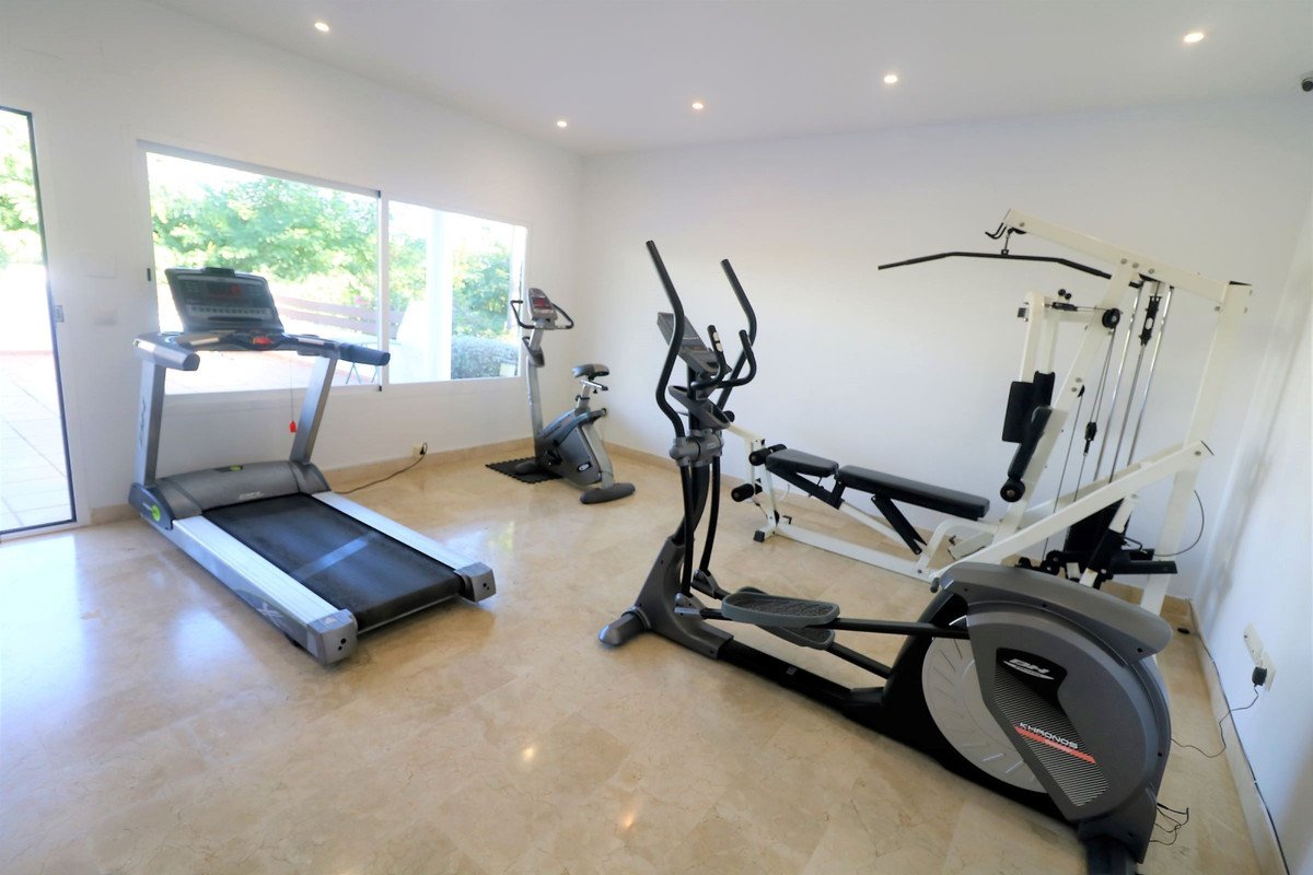 3 Bed Semi-Detached House in Estepona