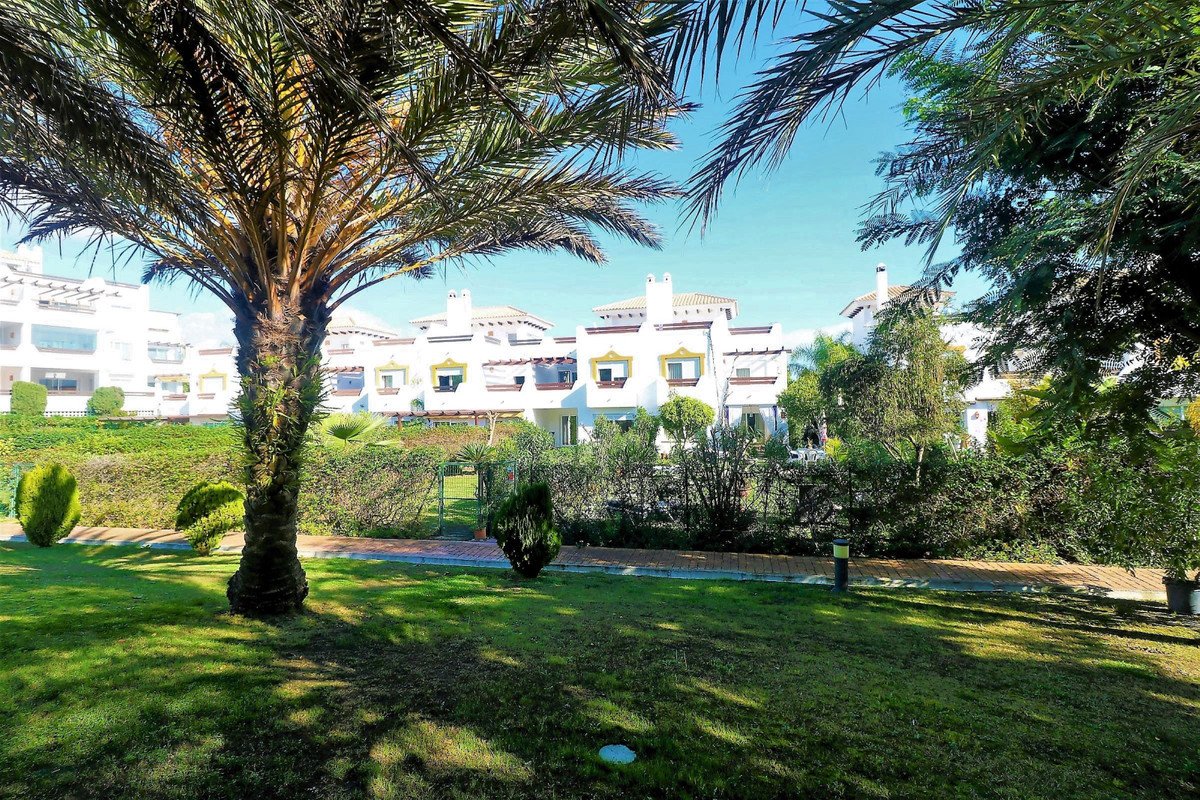 3 Bed Semi-Detached House in Estepona