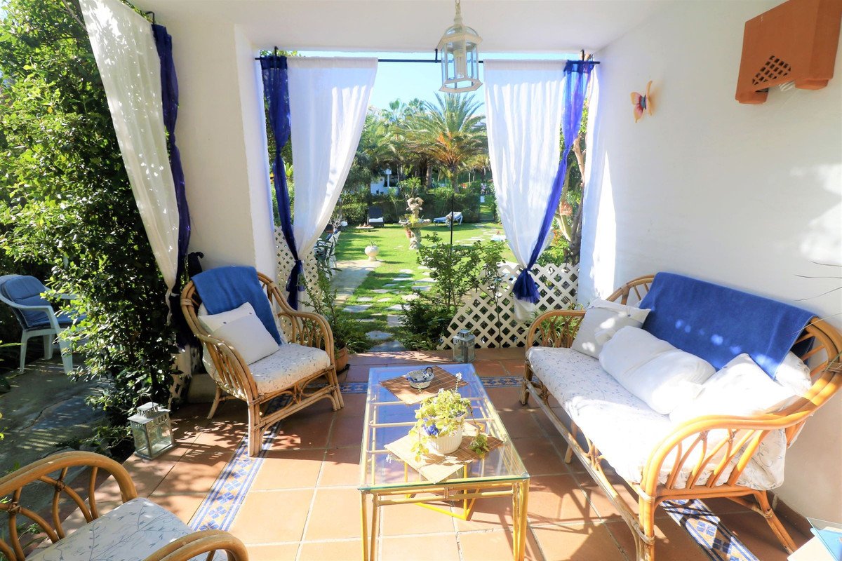 3 Bed Semi-Detached House in Estepona