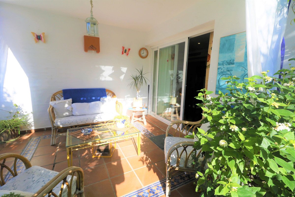 3 Bed Semi-Detached House in Estepona