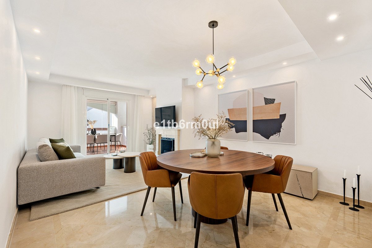 2 Bed Middle Floor Apartment in Nueva Andalucía