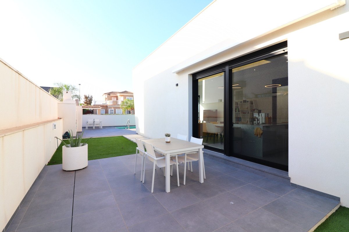 3 Bed Detached Villa in Formentera del Segura