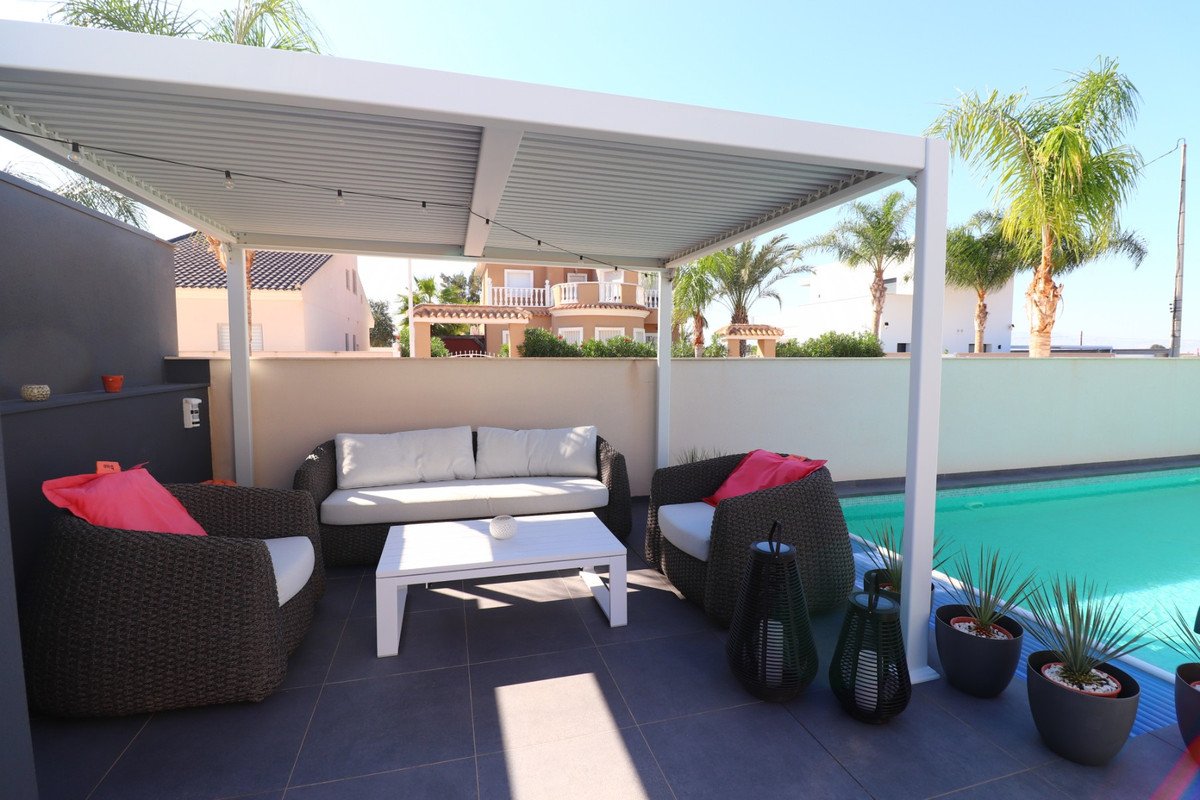 3 Bed Detached Villa in Formentera del Segura