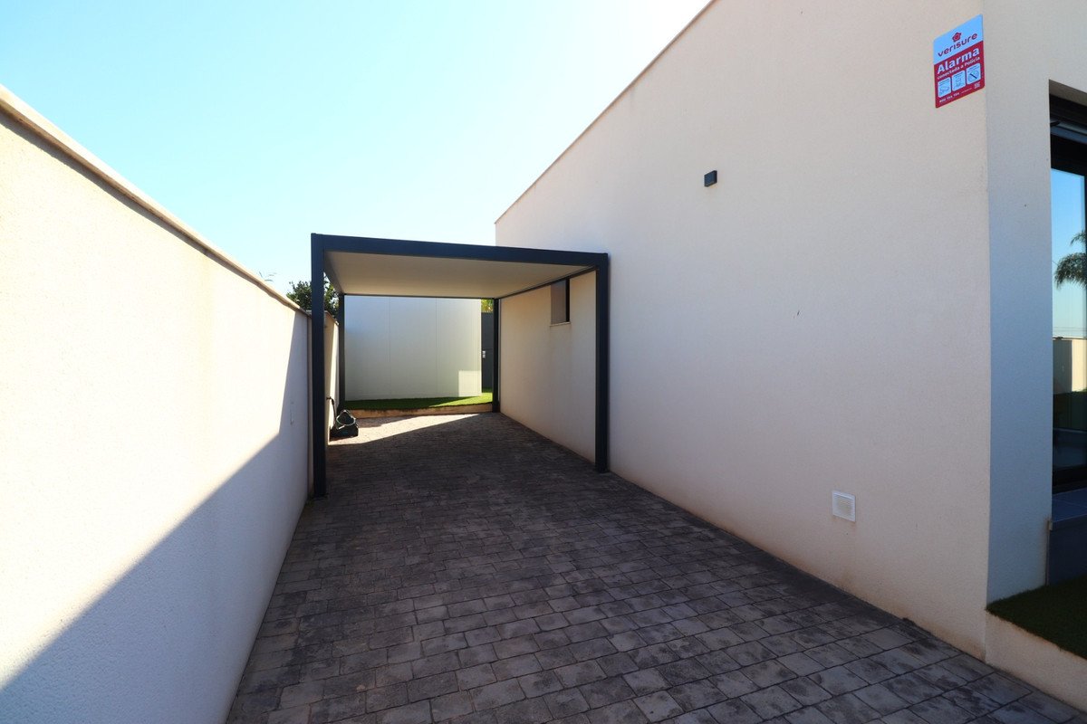 3 Bed Detached Villa in Formentera del Segura
