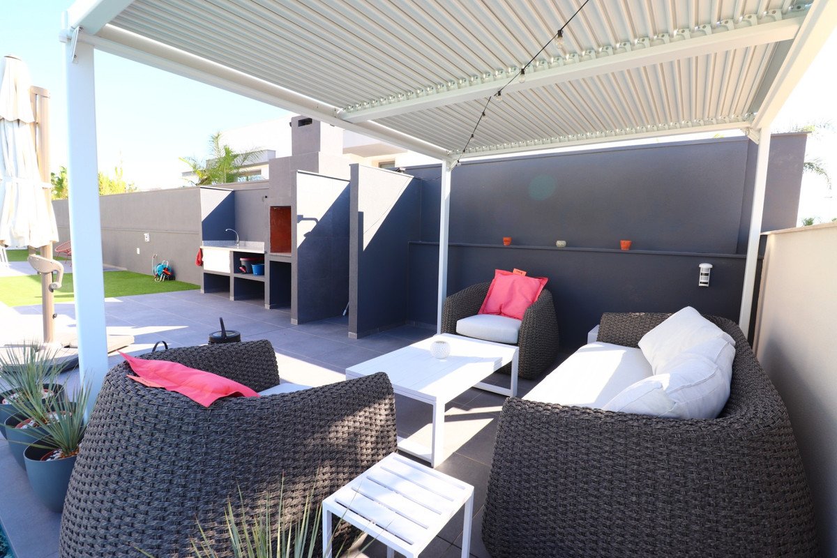 3 Bed Detached Villa in Formentera del Segura