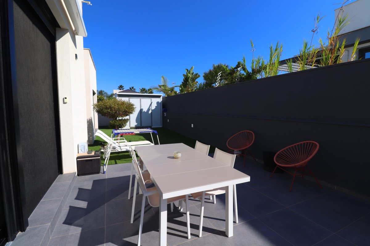 3 Bed Detached Villa in Formentera del Segura