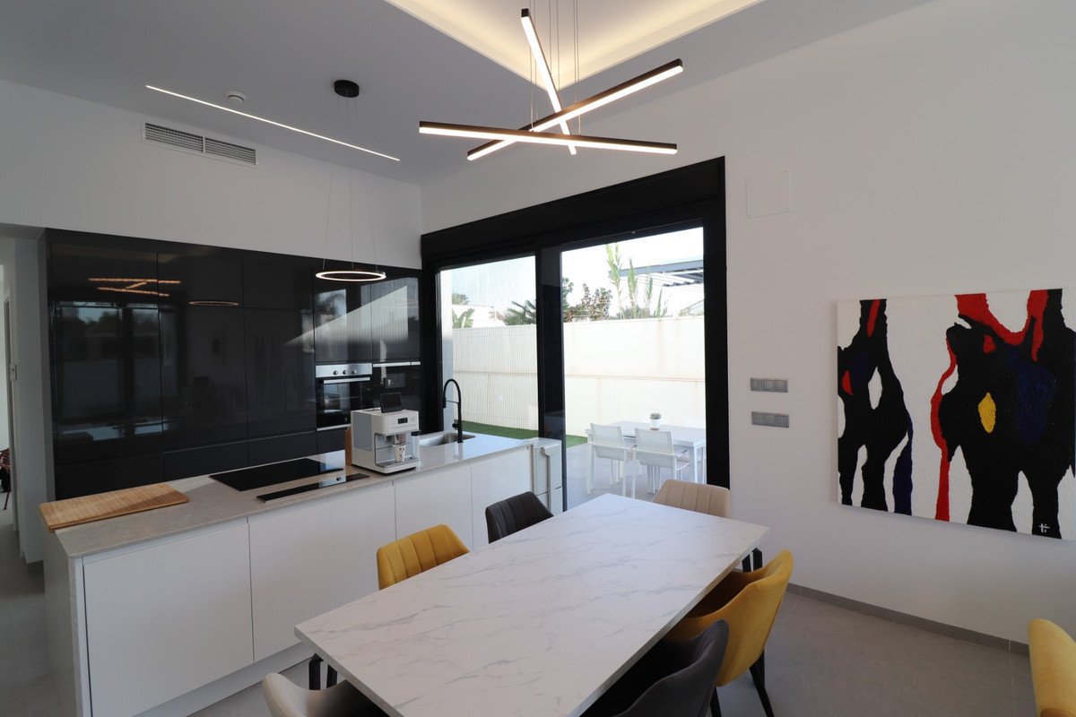 3 Bed Detached Villa in Formentera del Segura