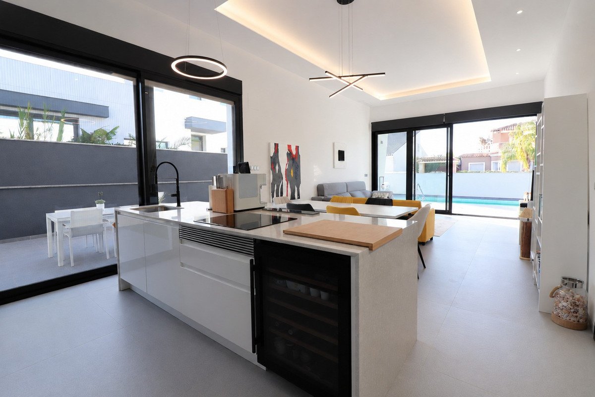 3 Bed Detached Villa in Formentera del Segura
