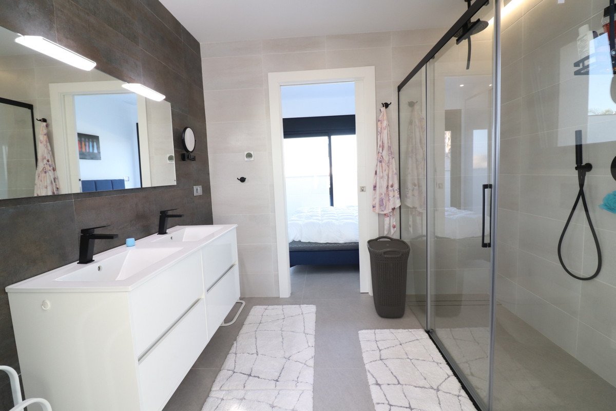 3 Bed Detached Villa in Formentera del Segura