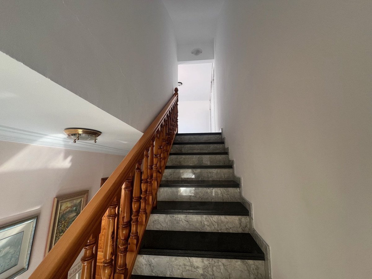 3 Bed Semi-Detached House in Estepona