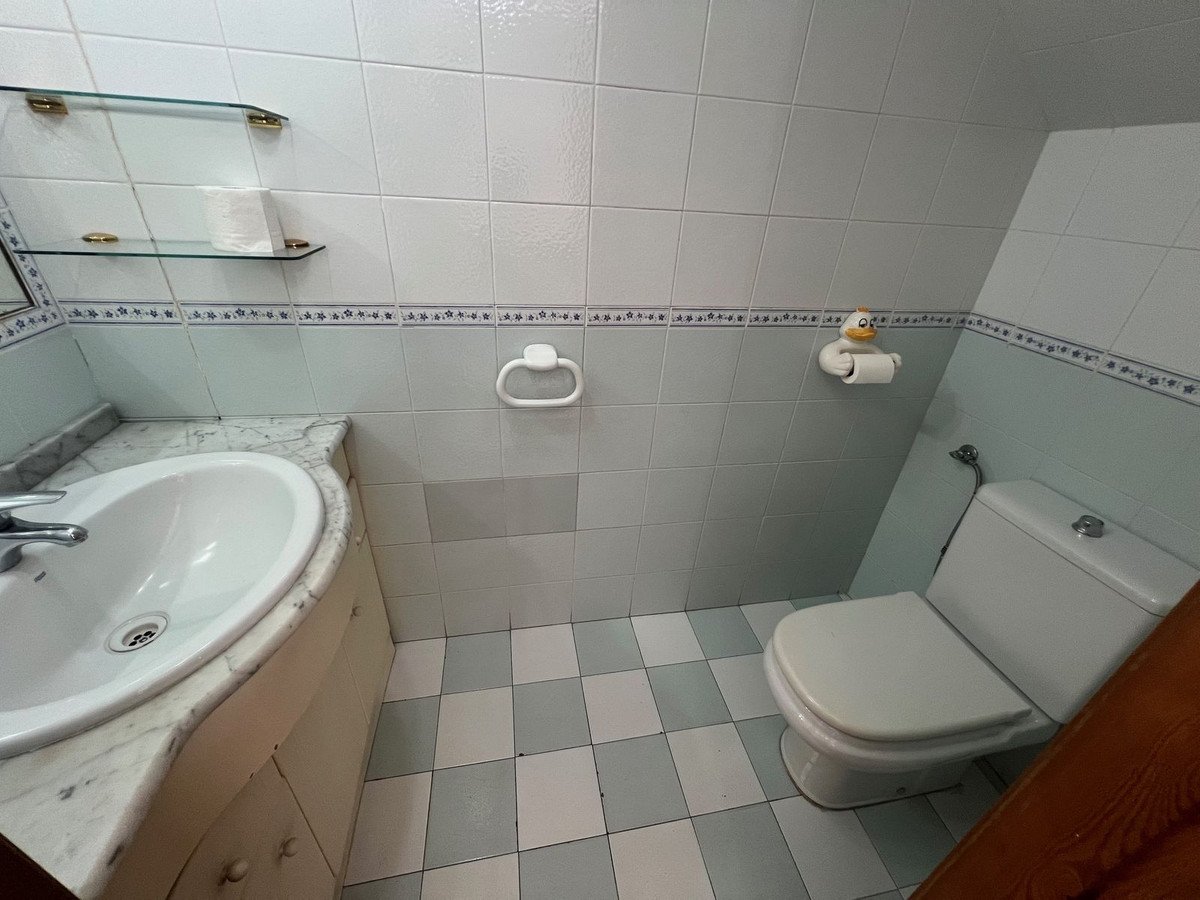 3 Bed Semi-Detached House in Estepona