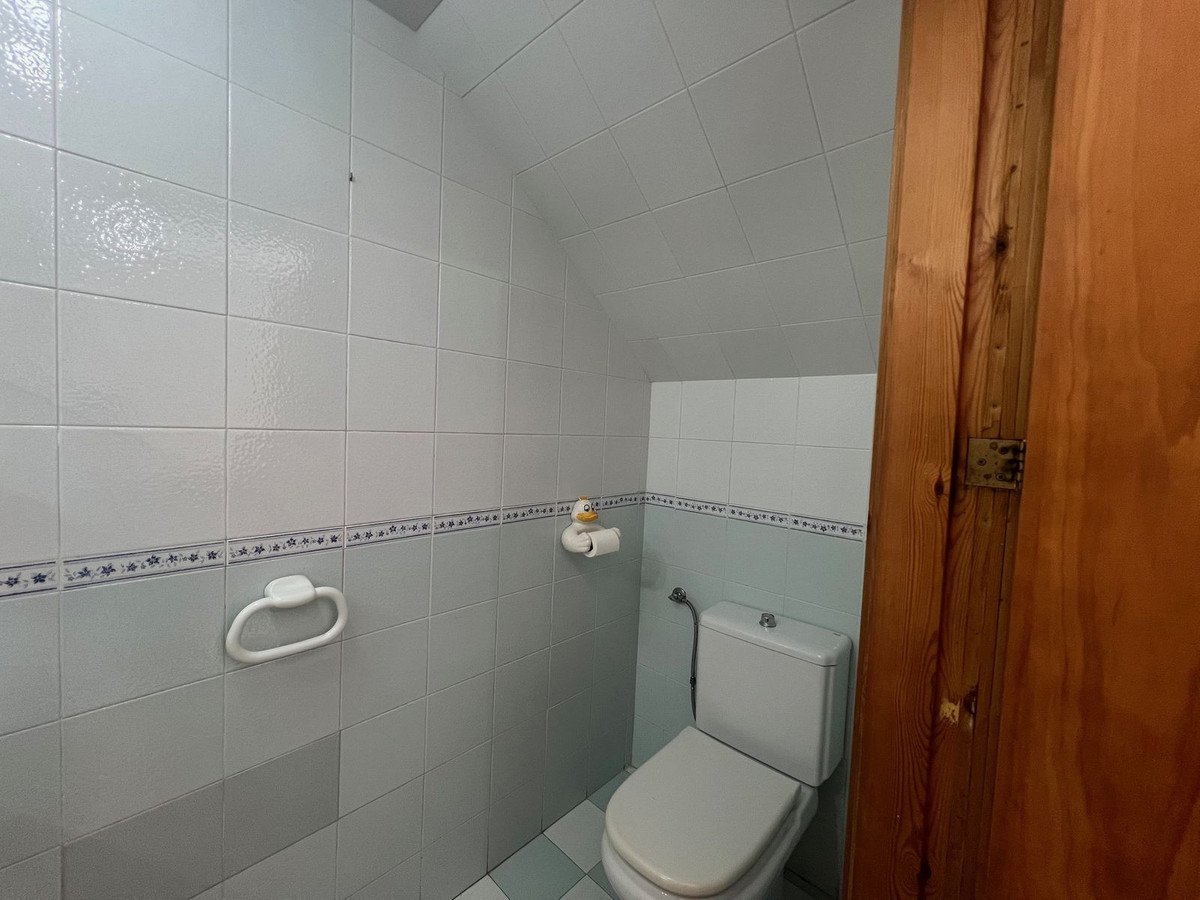 3 Bed Semi-Detached House in Estepona