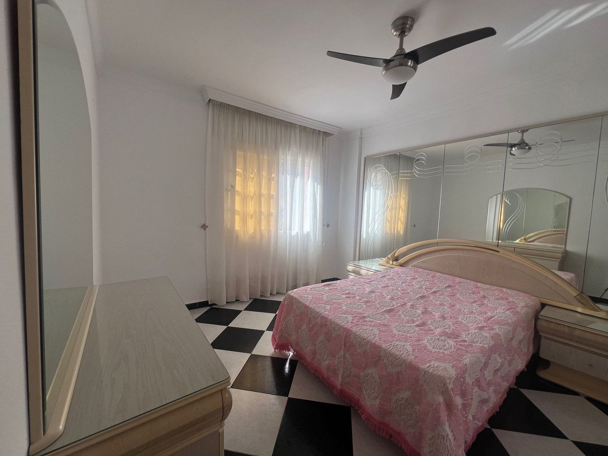 3 Bed Semi-Detached House in Estepona