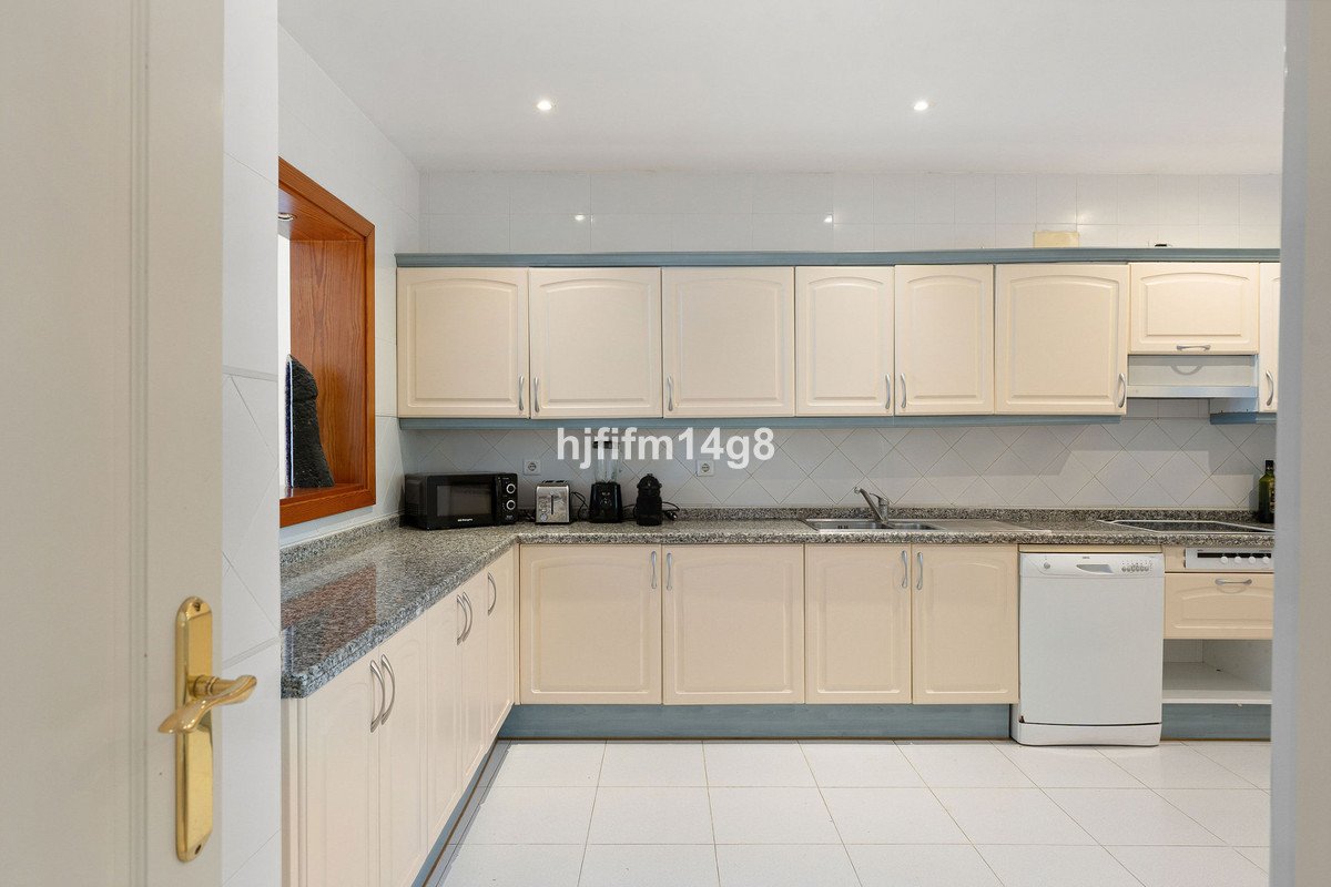 3 Bed Townhouse in Nueva Andalucía
