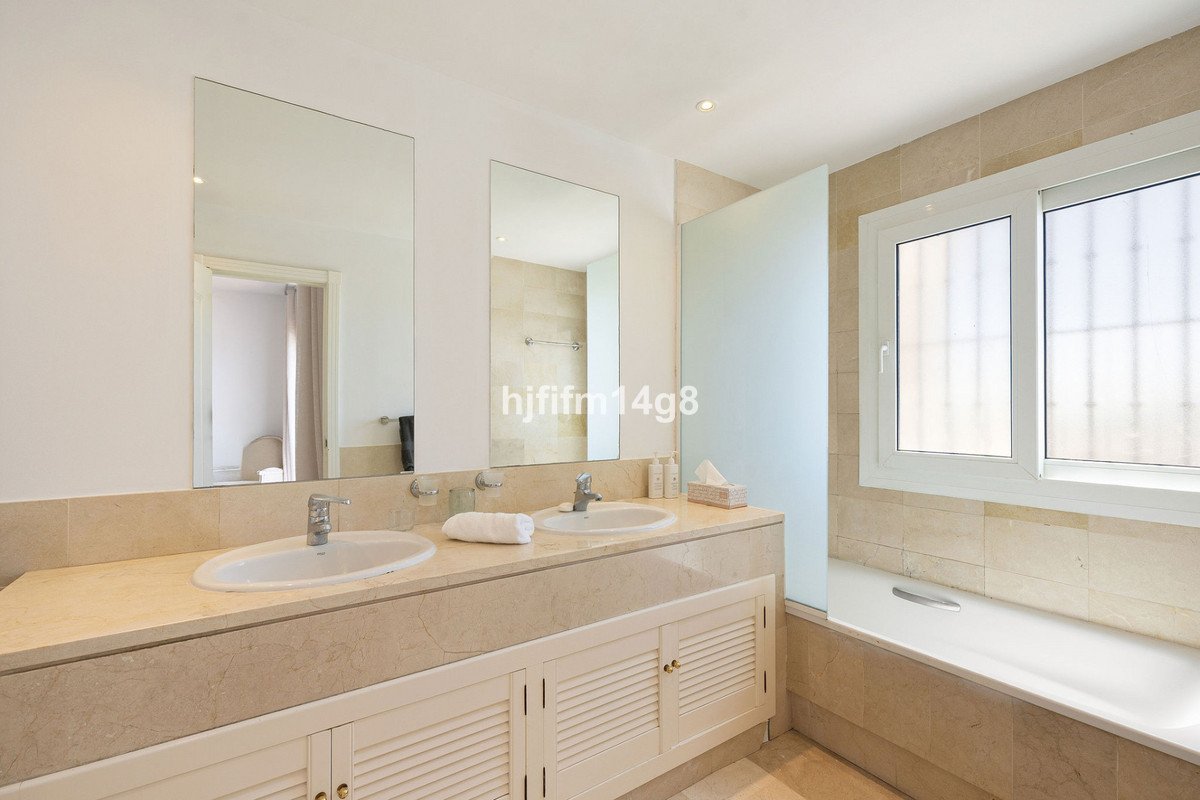 3 Bed Townhouse in Nueva Andalucía