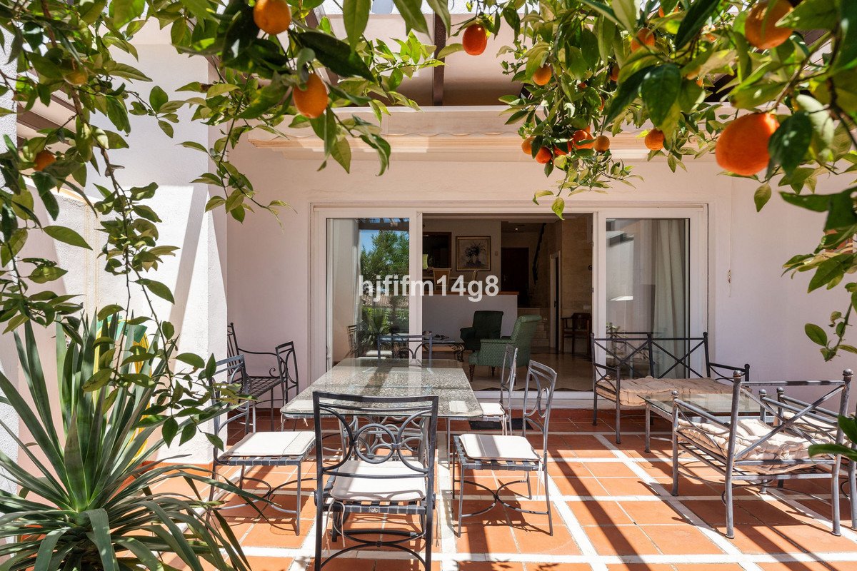3 Bed Townhouse in Nueva Andalucía