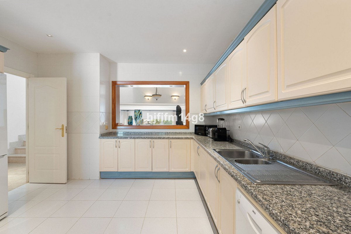 3 Bed Townhouse in Nueva Andalucía