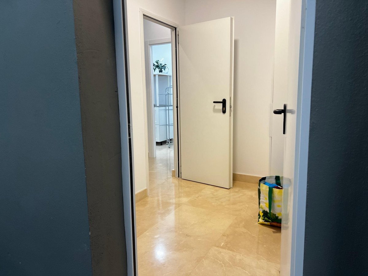 4 Bed Middle Floor Apartment in La Cala de Mijas
