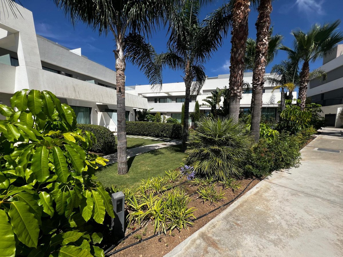4 Bed Middle Floor Apartment in La Cala de Mijas