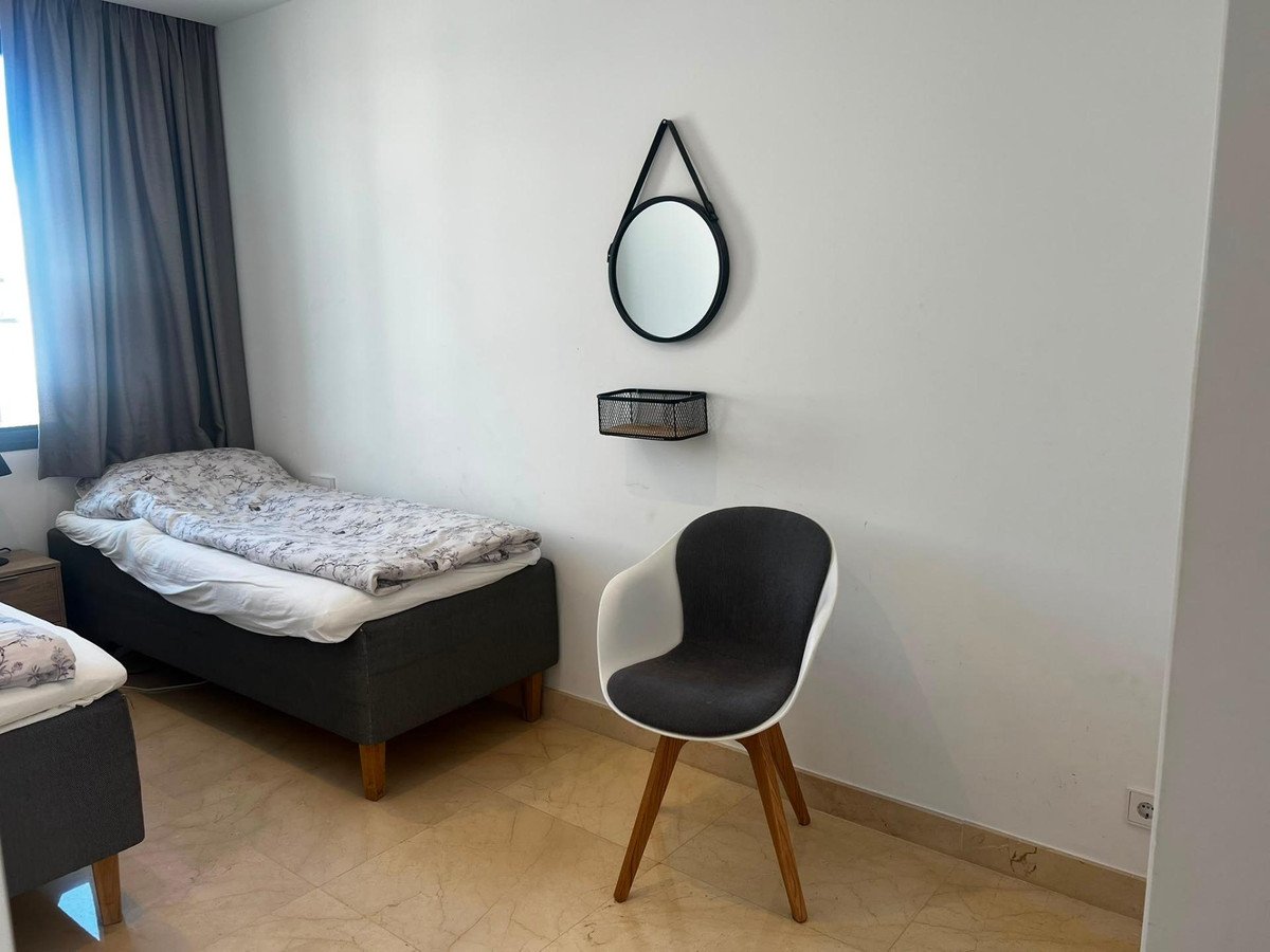 4 Bed Middle Floor Apartment in La Cala de Mijas