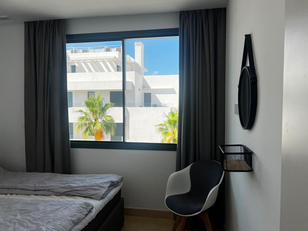 4 Bed Middle Floor Apartment in La Cala de Mijas