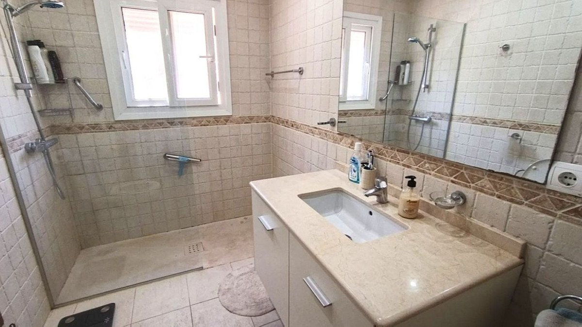 3 Bed Detached Villa in Estepona