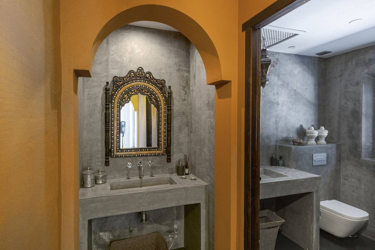13 Bed Hotel in Villanueva De La Concepcion