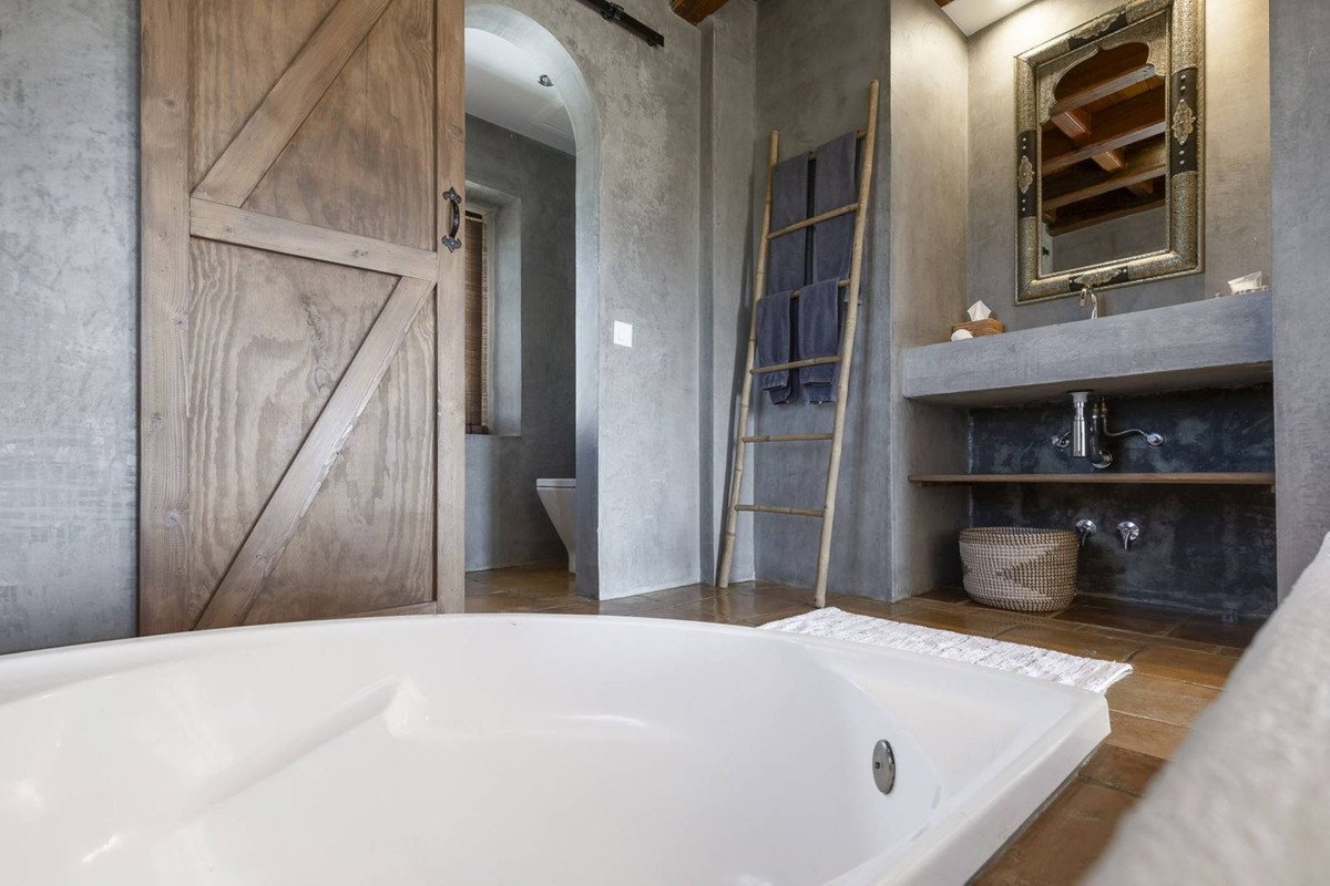 13 Bed Hotel in Villanueva De La Concepcion