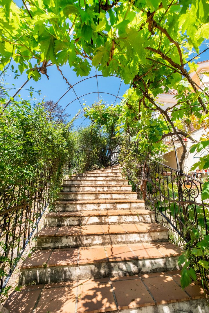 7 Bed Finca - Cortijo in Estepona