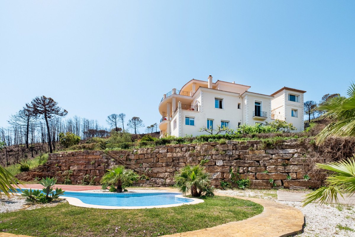 7 Bed Finca - Cortijo in Estepona