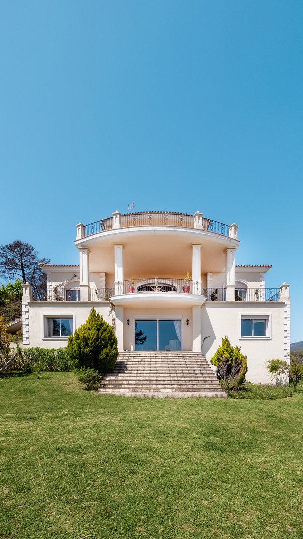 7 Bed Finca - Cortijo in Estepona
