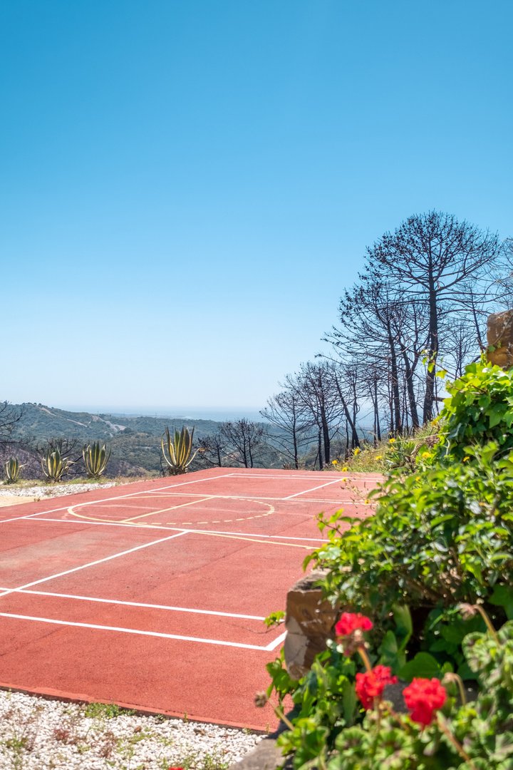 7 Bed Finca - Cortijo in Estepona