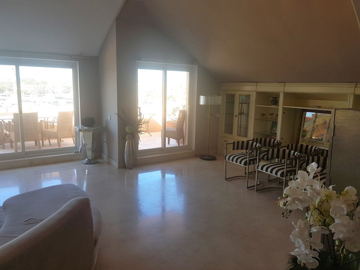 4 Bed Penthouse in Sotogrande Marina