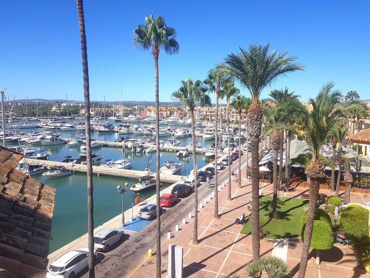 4 Bed Penthouse in Sotogrande Marina