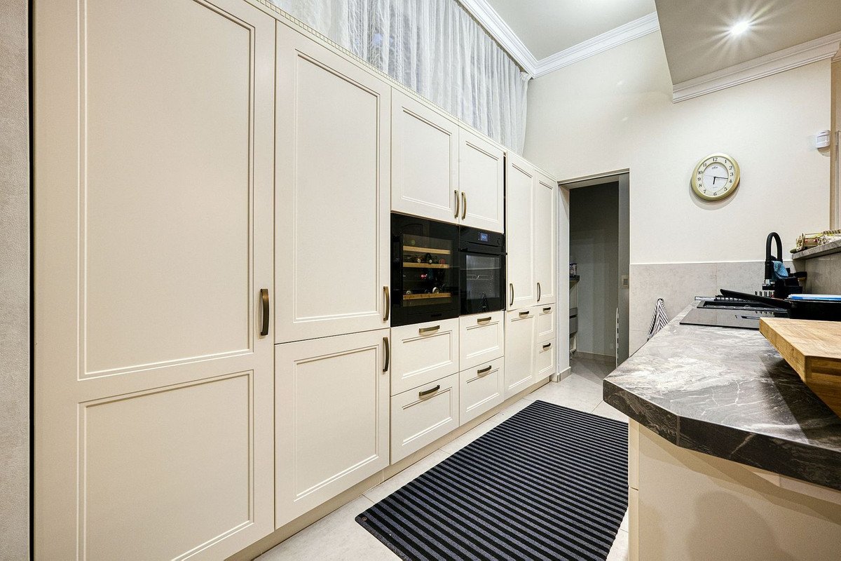 6 Bed Detached Villa in Hacienda Las Chapas