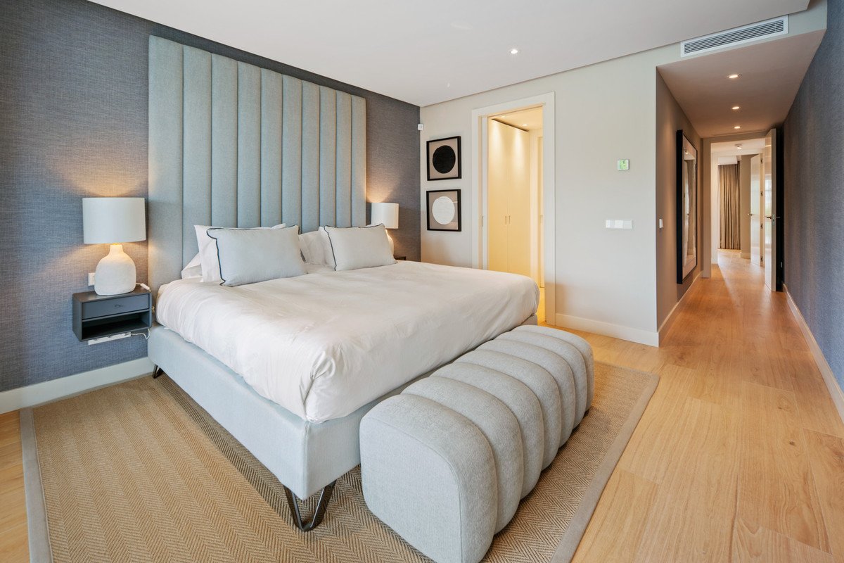 3 Bed Middle Floor Apartment in The Golden Mile