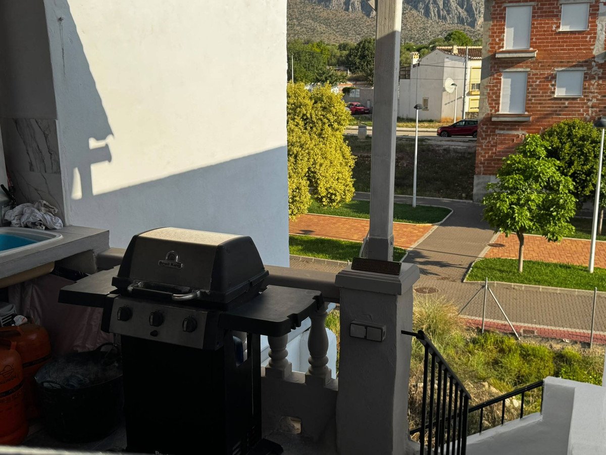 2 Bed Townhouse in Beniarbeig