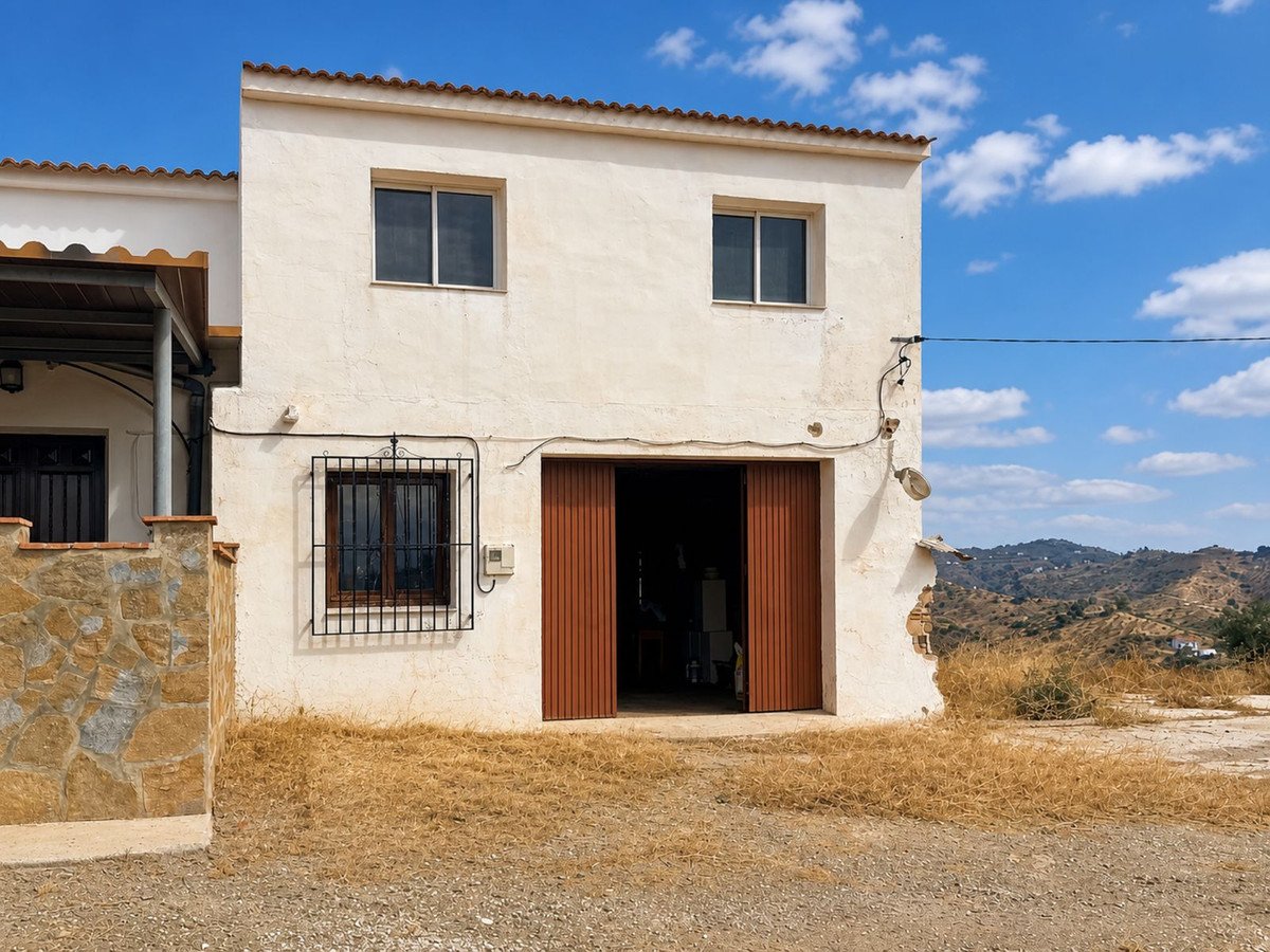 2 Bed Semi-Detached House in Málaga