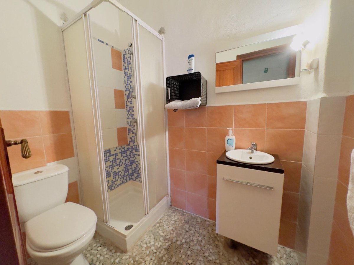 4 Bed Middle Floor Apartment in Pedreguer