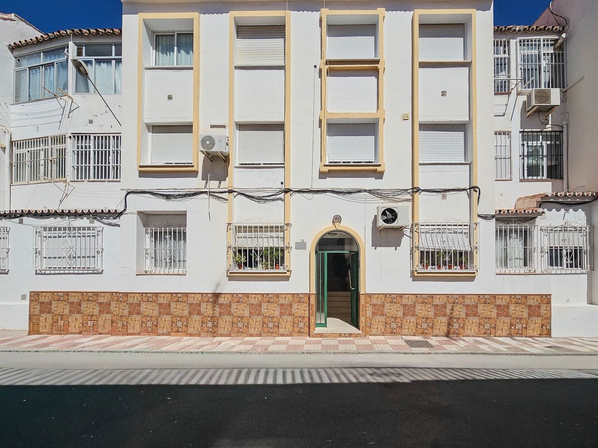 3 Bed Top Floor Apartment in Alhaurín el Grande