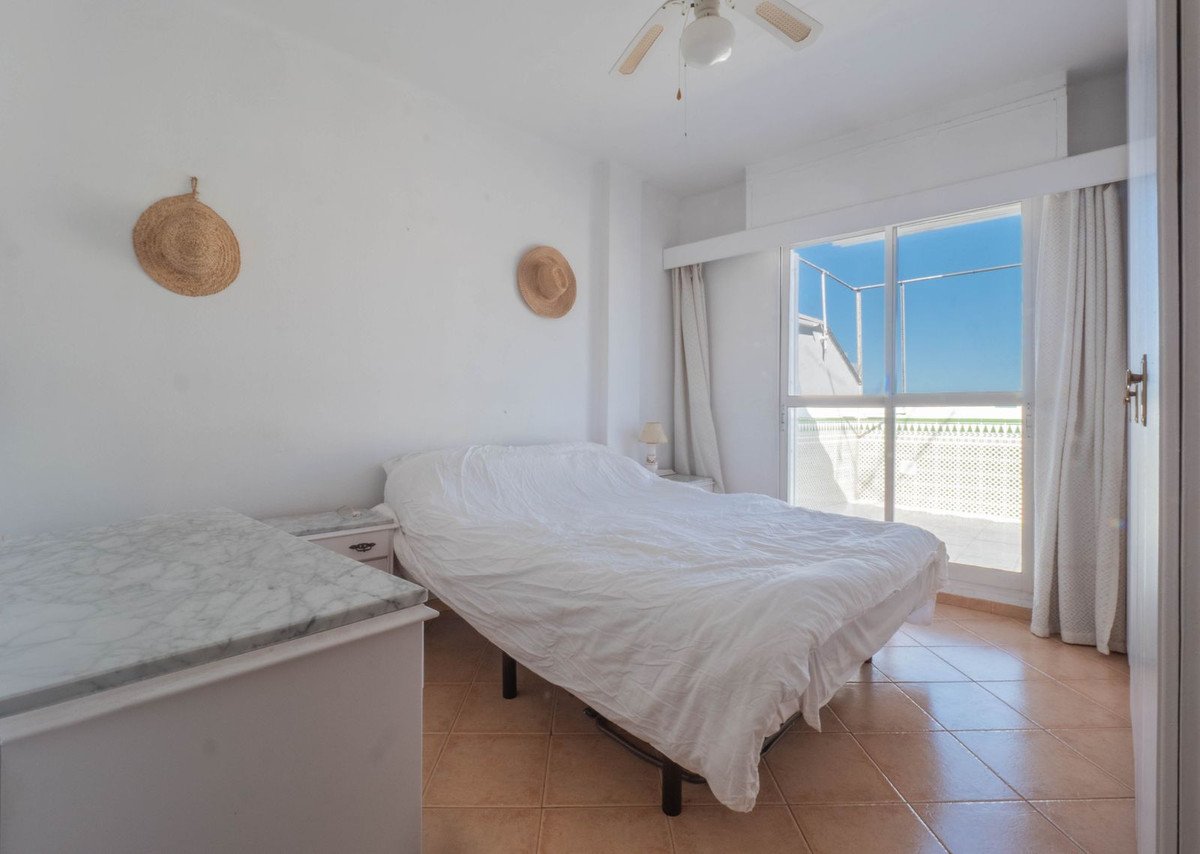3 Bed Top Floor Apartment in Alhaurín el Grande