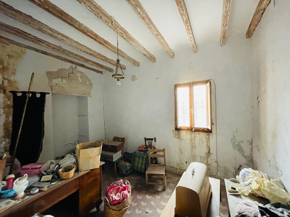 7 Bed Townhouse in El Vergel