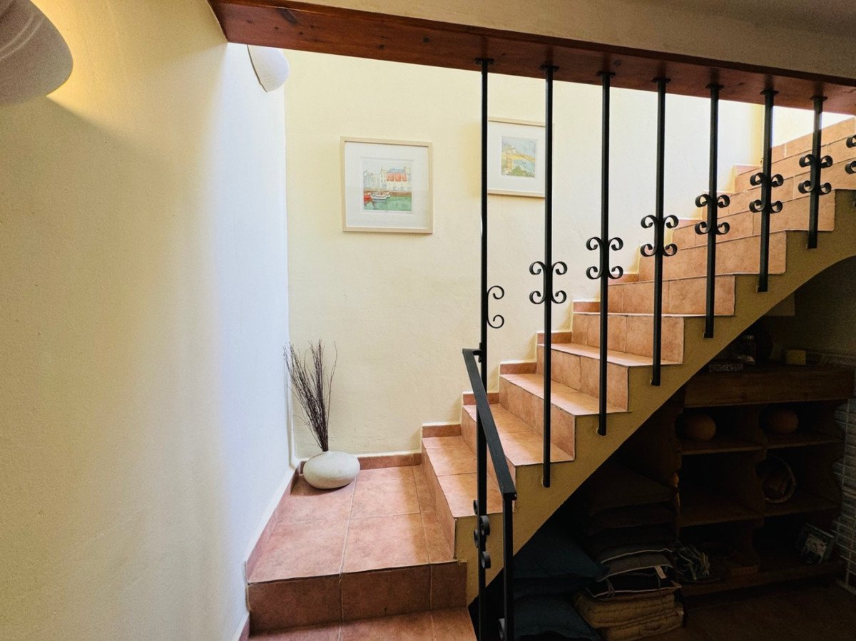 4 Bed Townhouse in Tormos