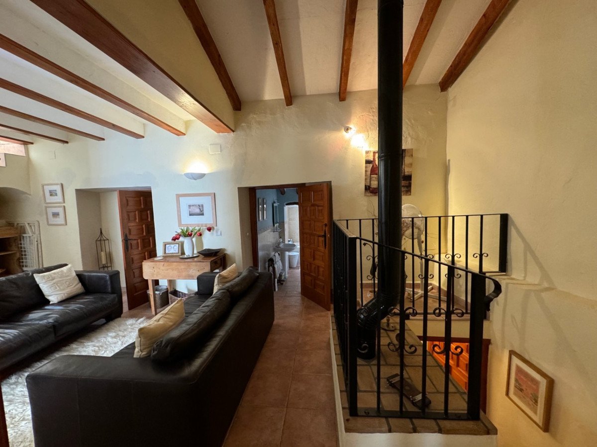 4 Bed Townhouse in Tormos