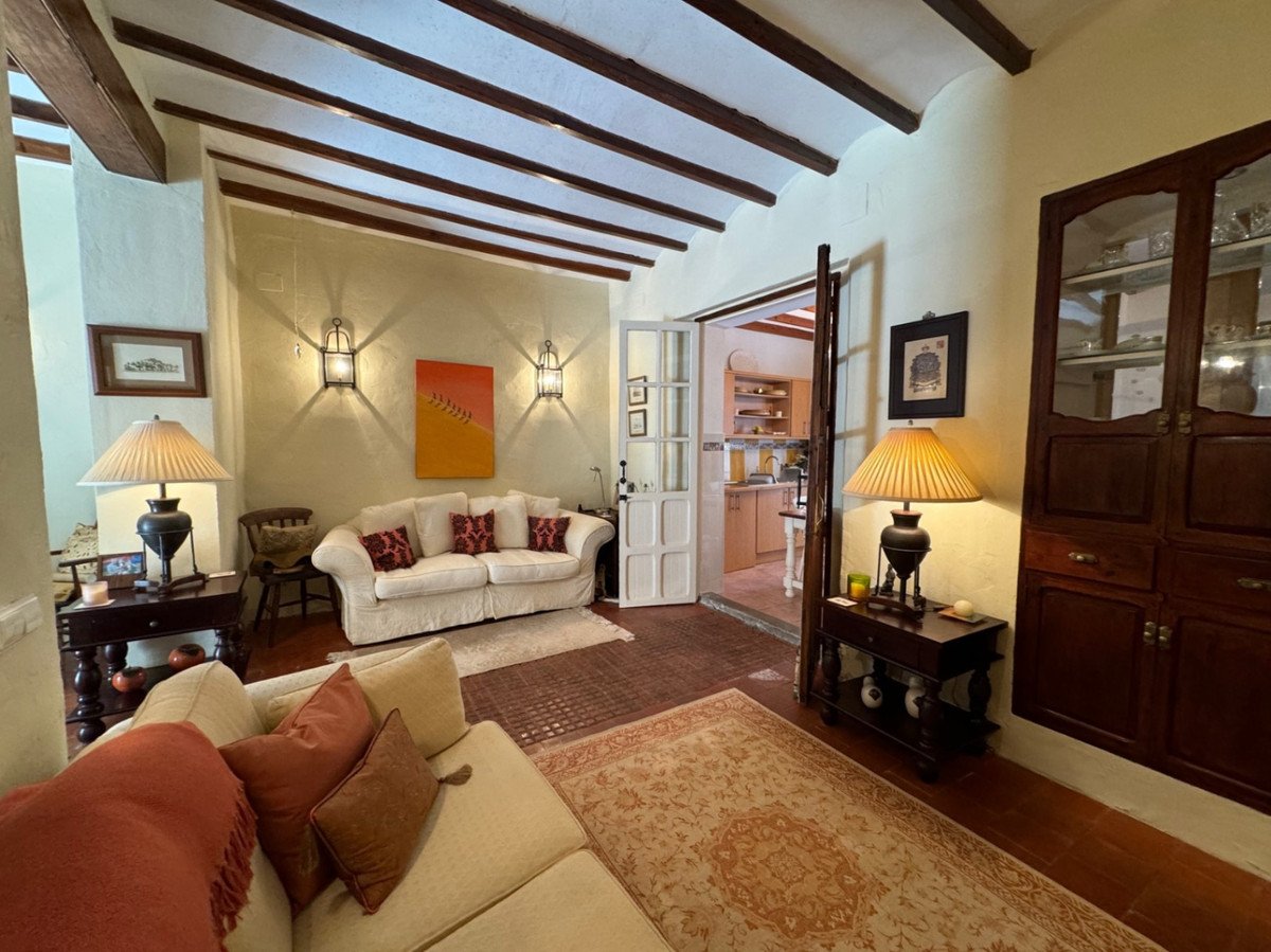 4 Bed Townhouse in Tormos