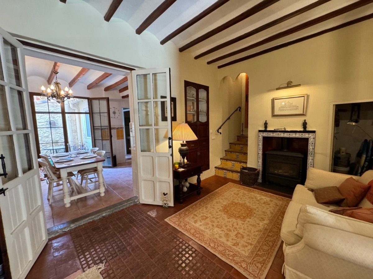 4 Bed Townhouse in Tormos