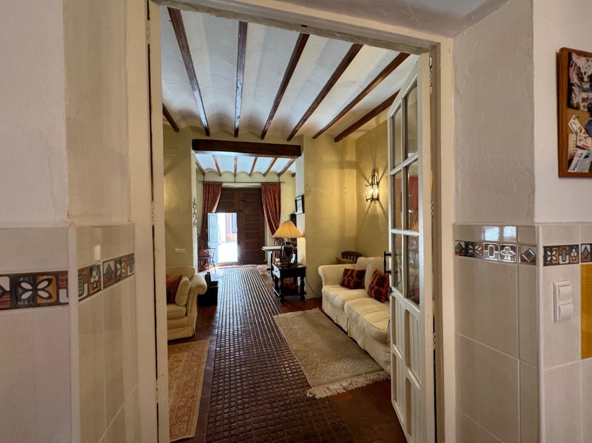 4 Bed Townhouse in Tormos