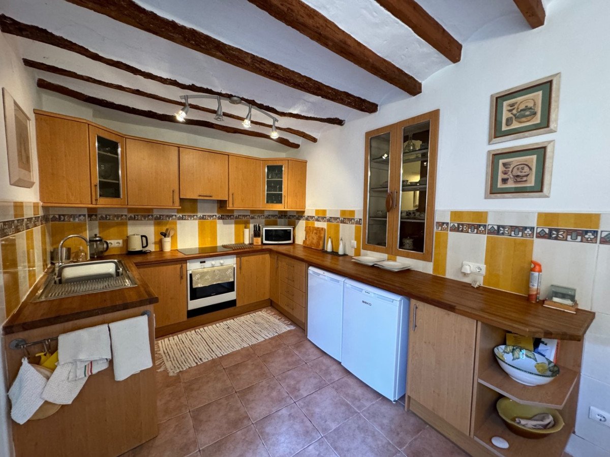4 Bed Townhouse in Tormos