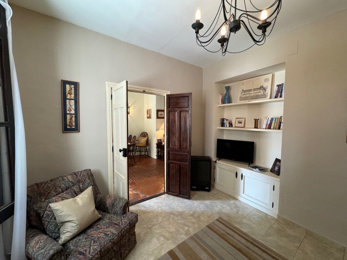 4 Bed Townhouse in Tormos