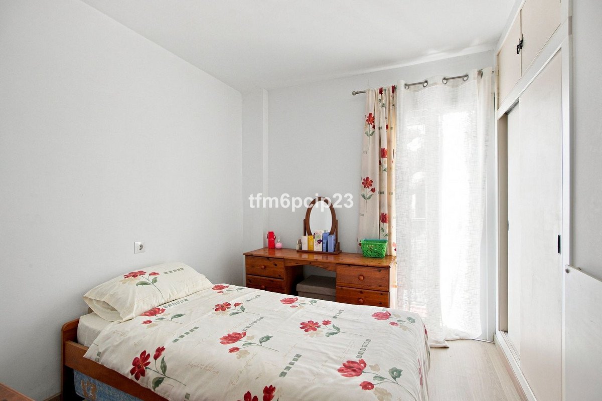 3 Bed Middle Floor Apartment in San Luis de Sabinillas